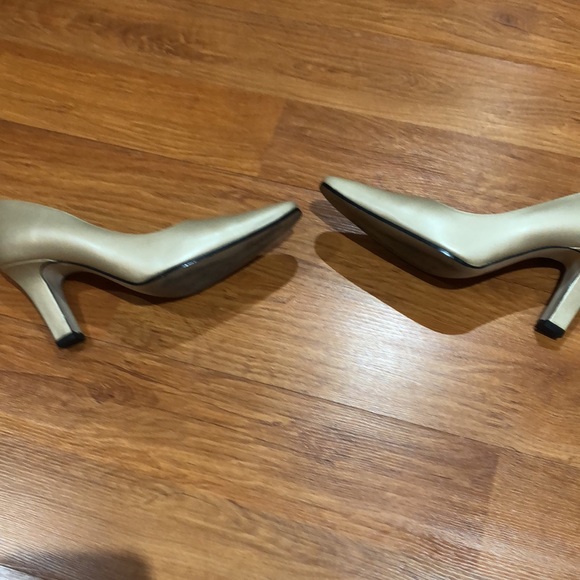 Ladies shoes - Picture 4 of 7